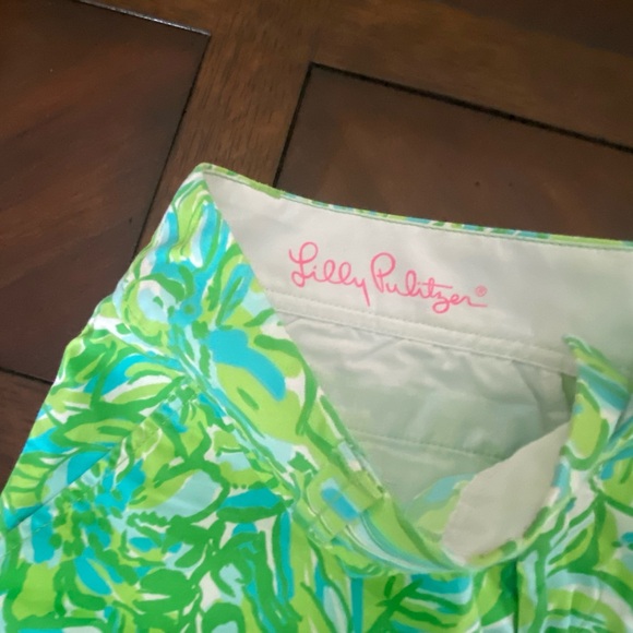 2 Lilly Pulitzer Walsh Shorts. Size 4 - Picture 8 of 9